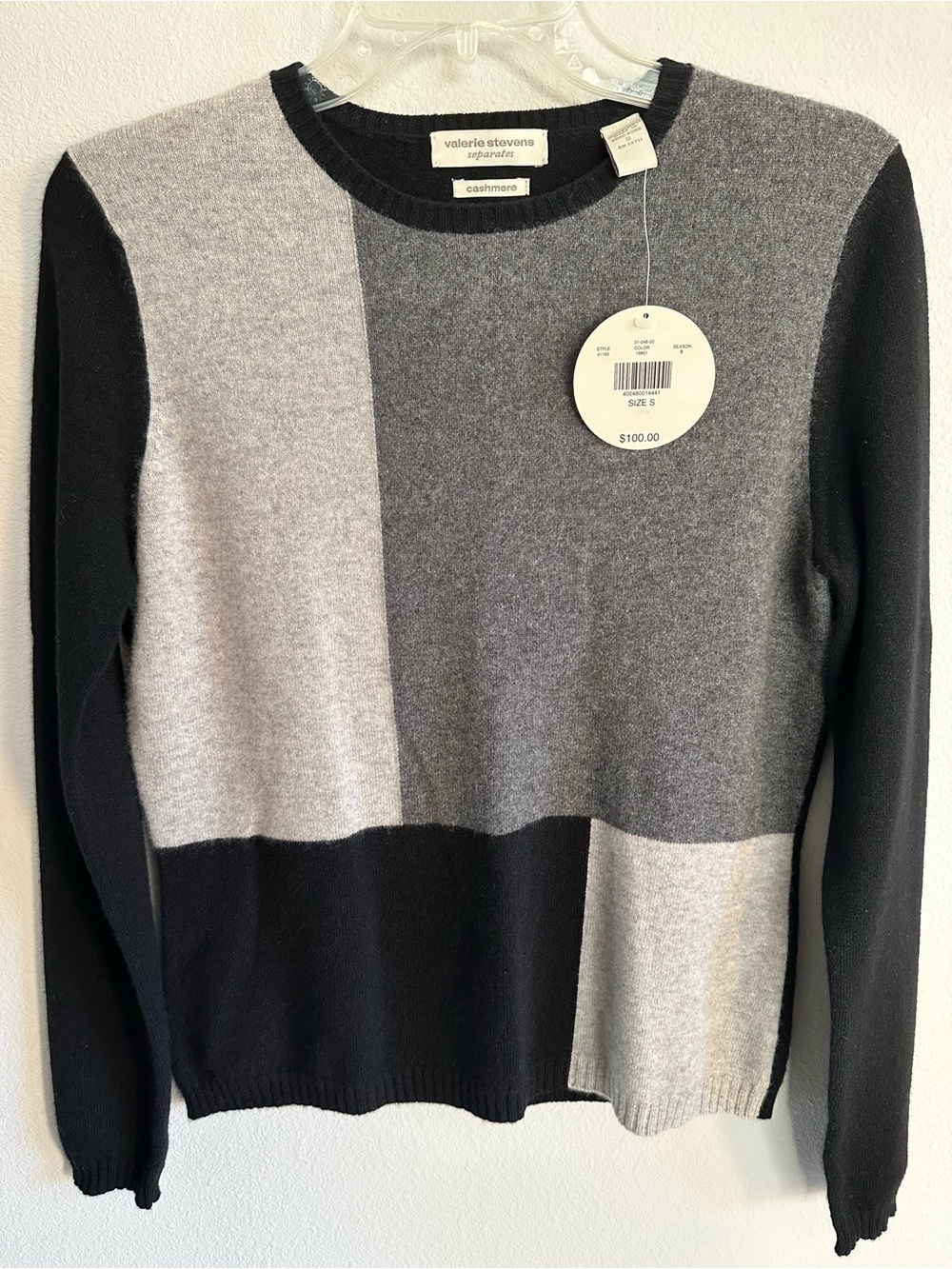NWT Valerie Stevens 100% cashmere sweater size S made in Hong Kong
